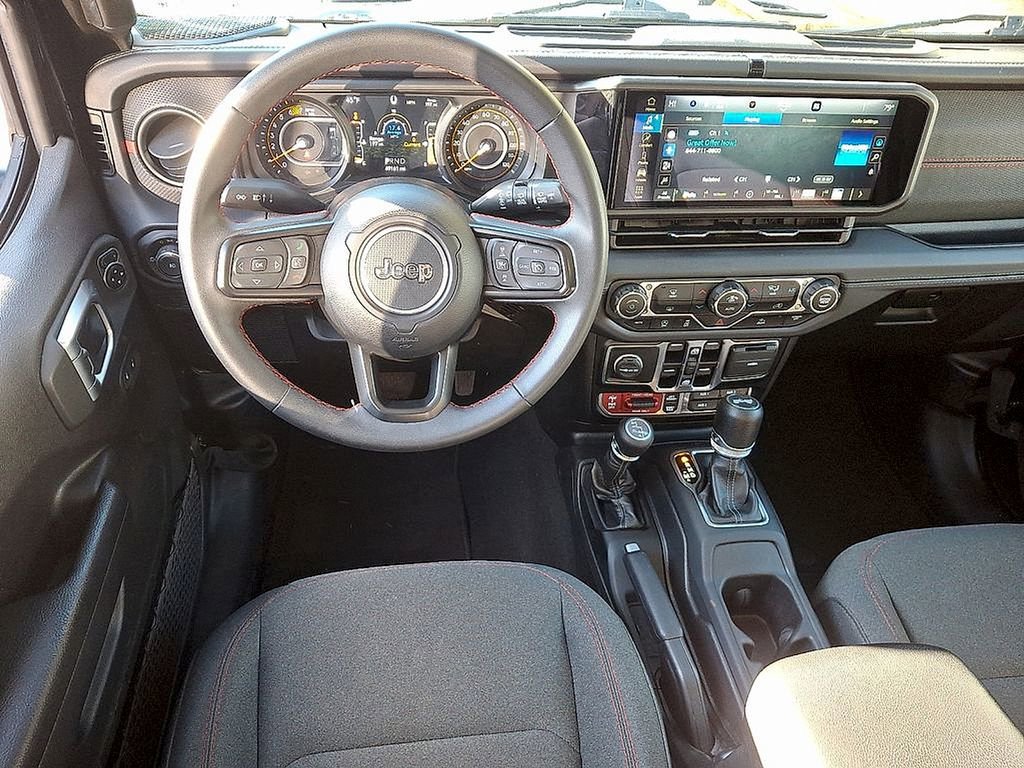 Used 2024 Jeep Wrangler Unlimited Rubicon image 11