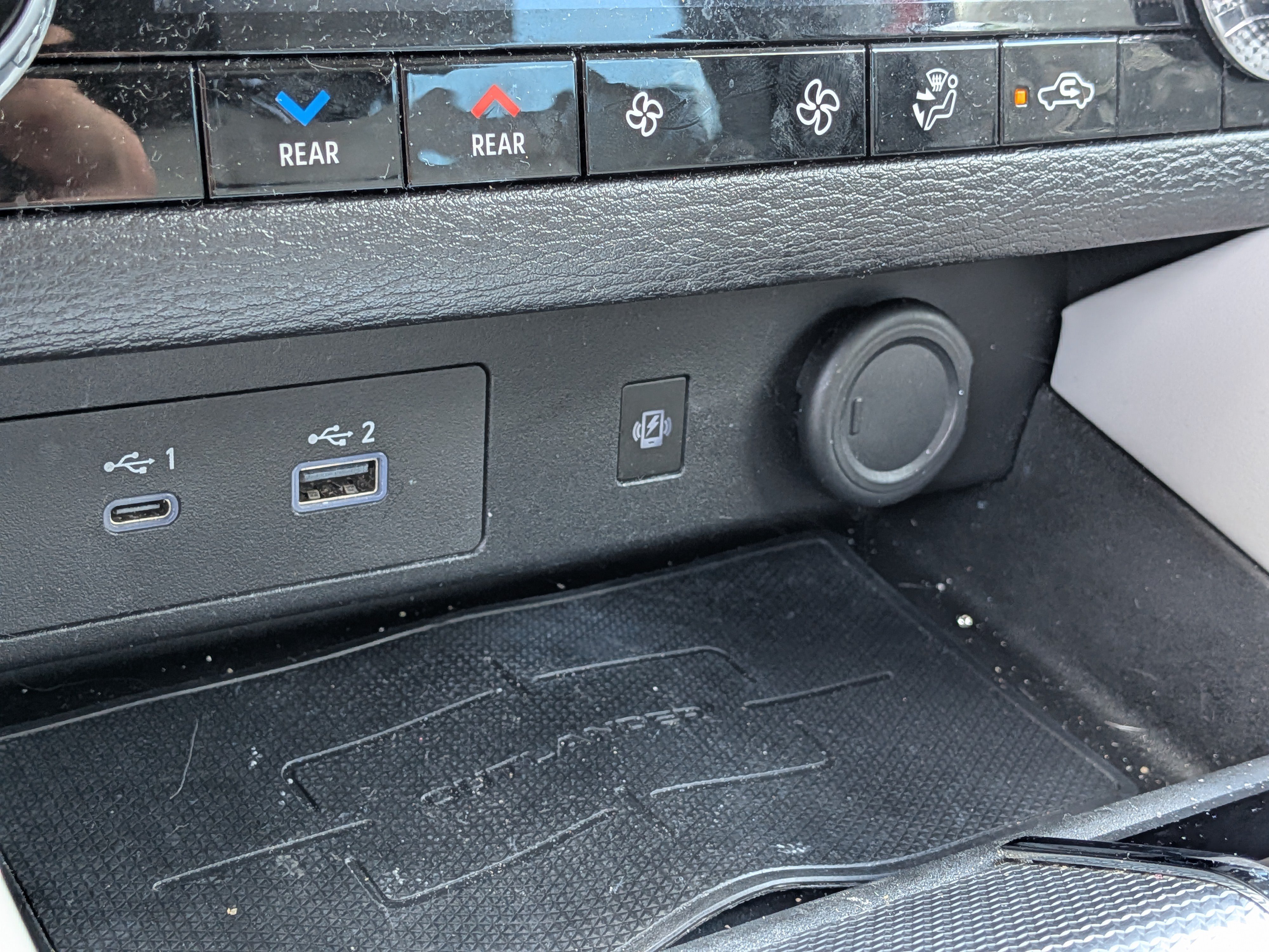 Used 2023 Mitsubishi Outlander SEL FWD image 31