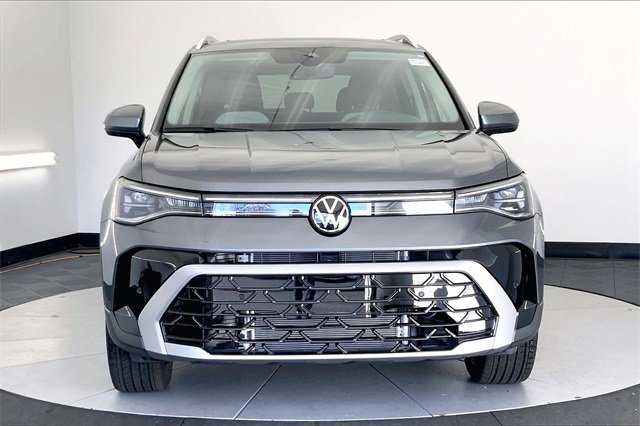 New 2026 Volkswagen Taos SEL image 3