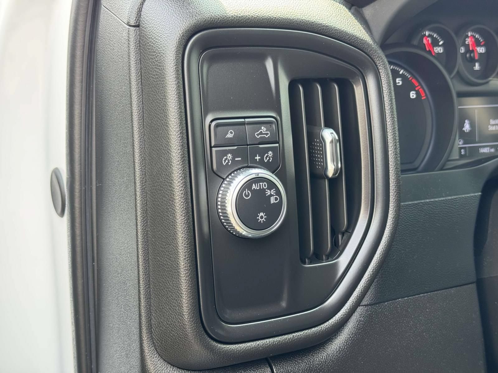 Used 2024 GMC Sierra 3500 Pro RWD image 14