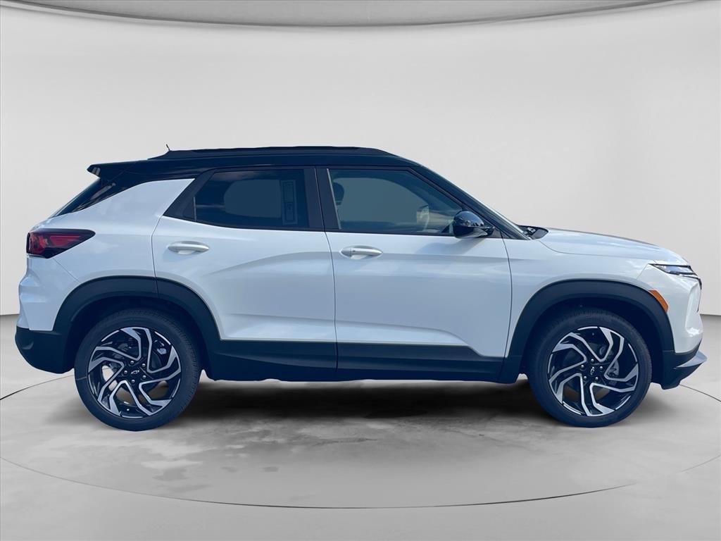 New 2026 Chevrolet TrailBlazer RS w/ Driver Confidence Package FWD image 8