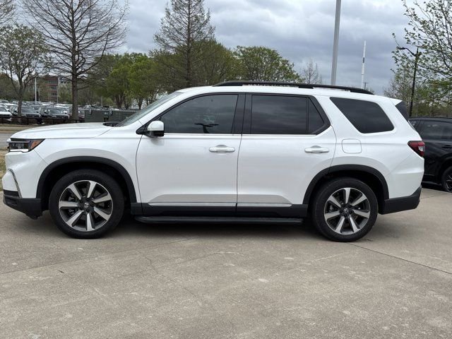 Used 2025 Honda Pilot Elite image 11