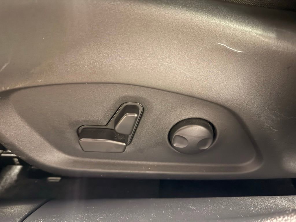 Used 2025 Jeep Compass Limited AWD/4WD image 14