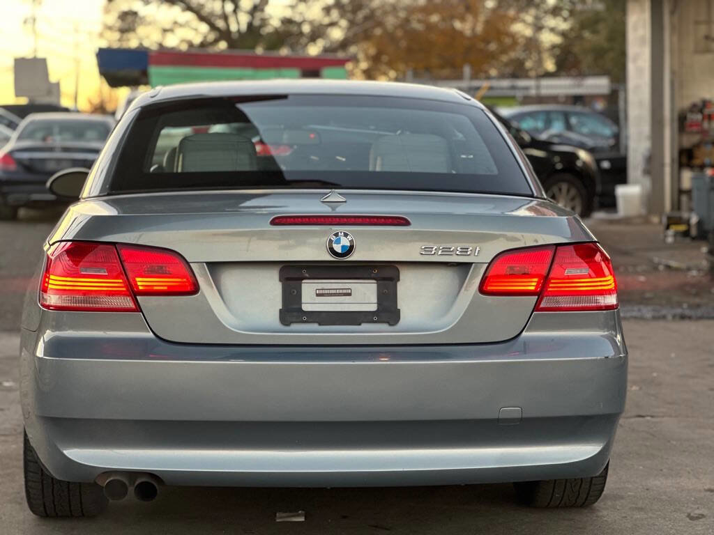 Used 2007 BMW 328i Convertible image 8