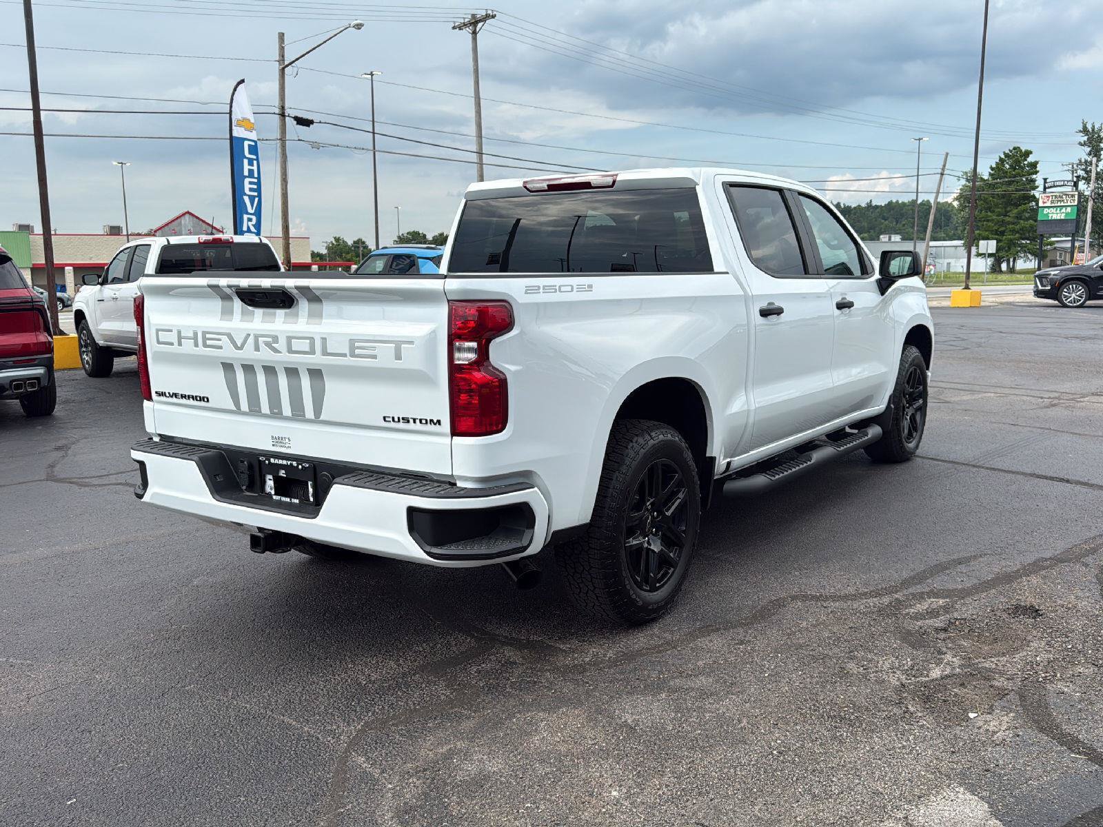 New 2026 Chevrolet Silverado 1500 Custom AWD/4WD image 5