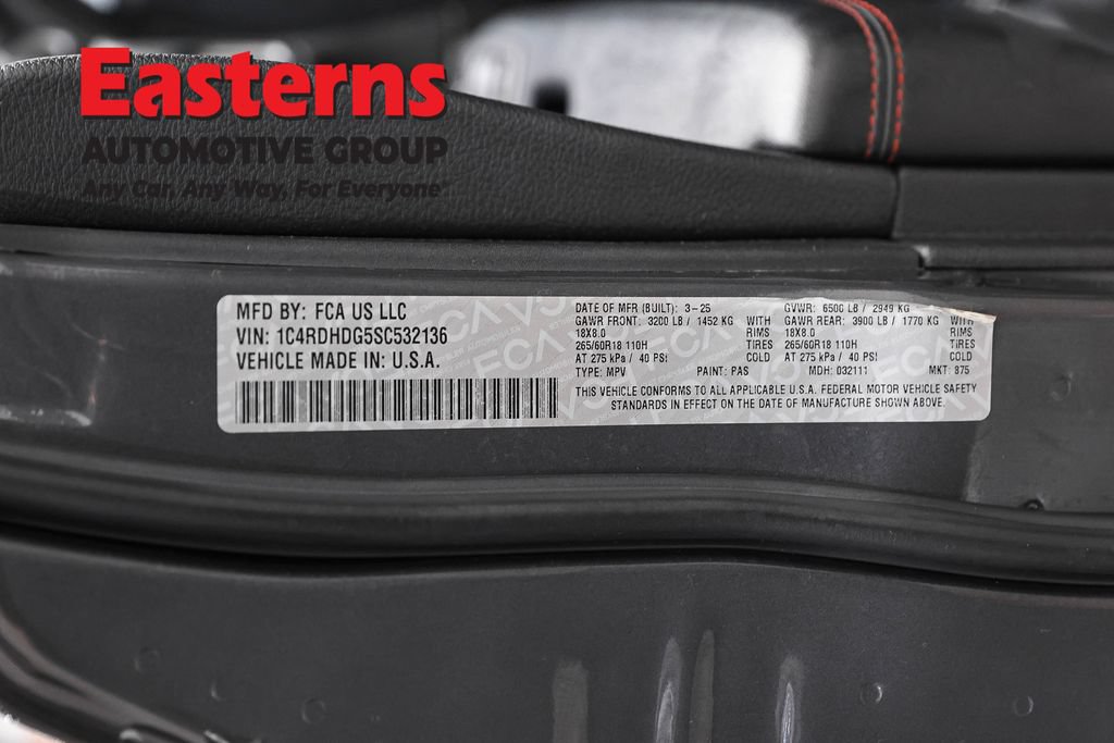 Used 2025 Dodge Durango GT RWD image 36