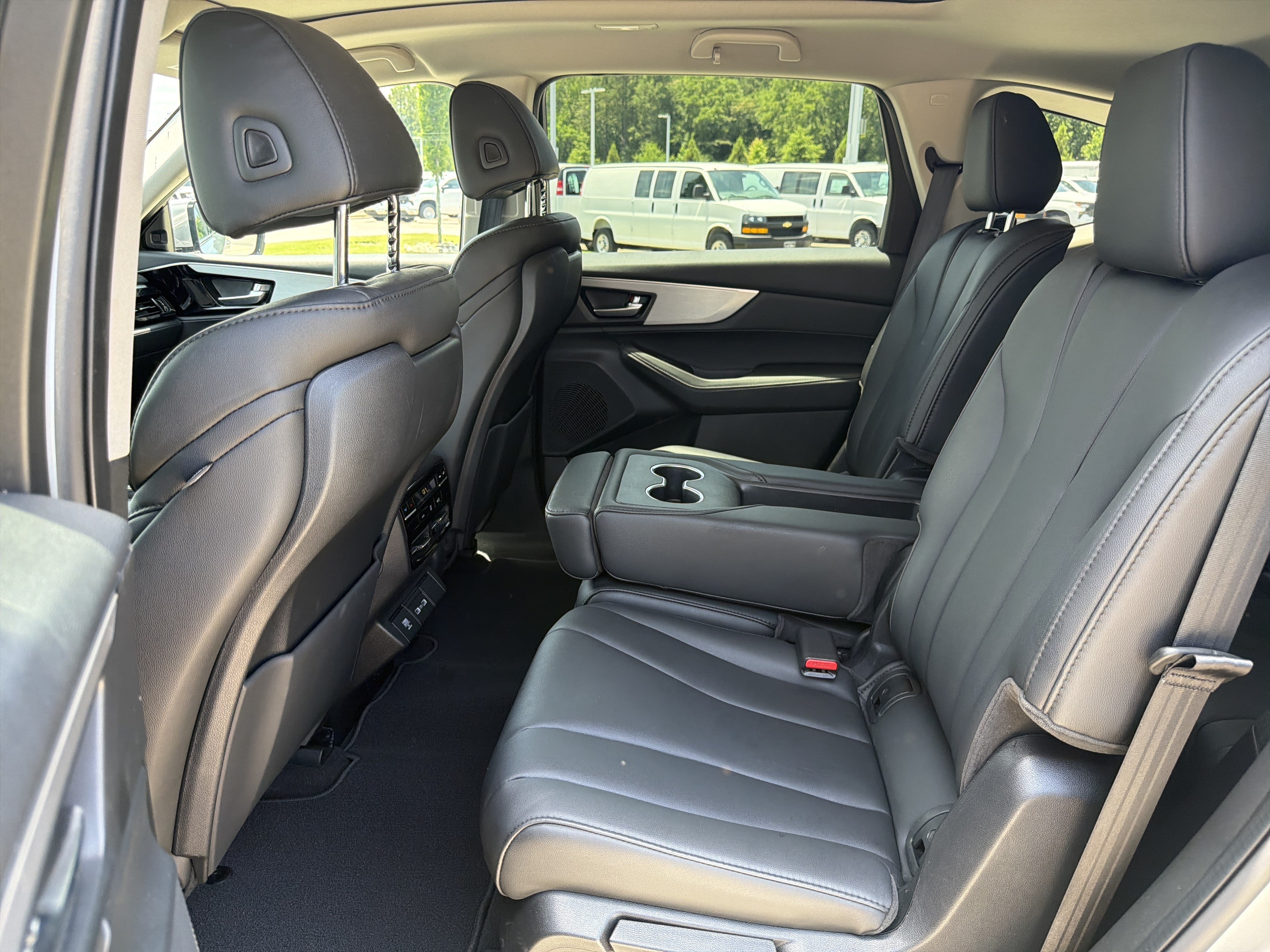 Certified 2024 Acura MDX FWD image 34