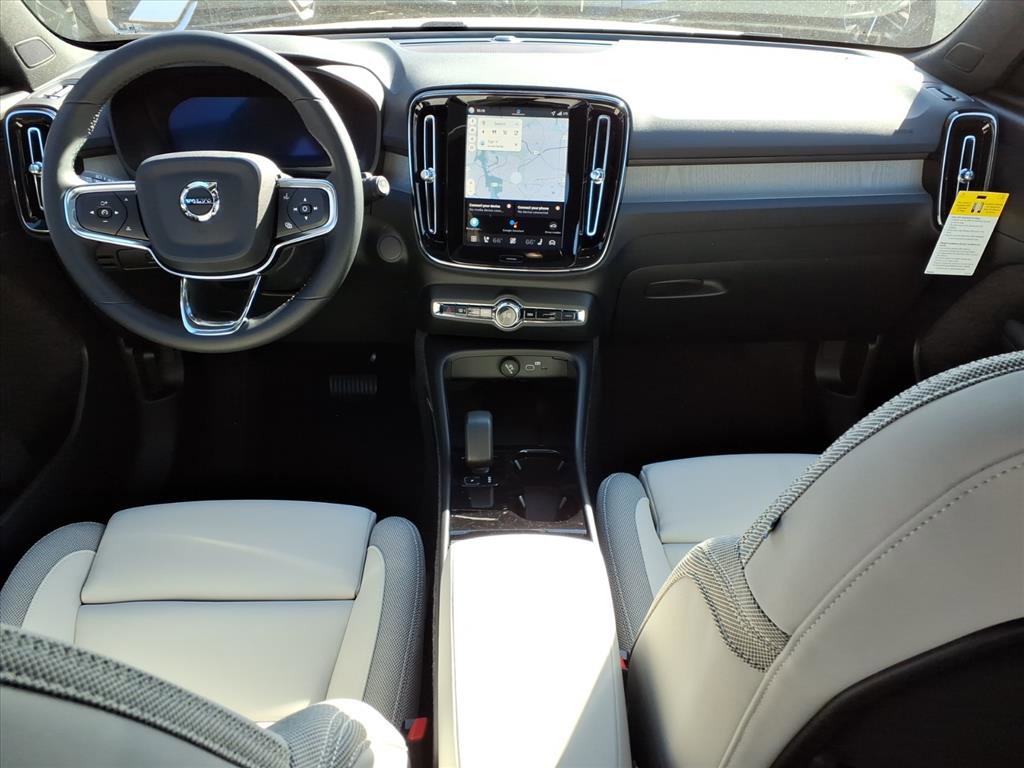 New 2026 Volvo EX40 Plus w/ Climate Package image 9