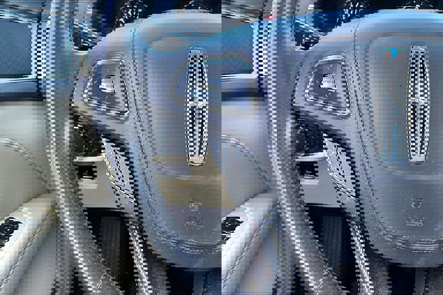 Used 2017 Lincoln MKZ Reserve w/ Climate Package image 18