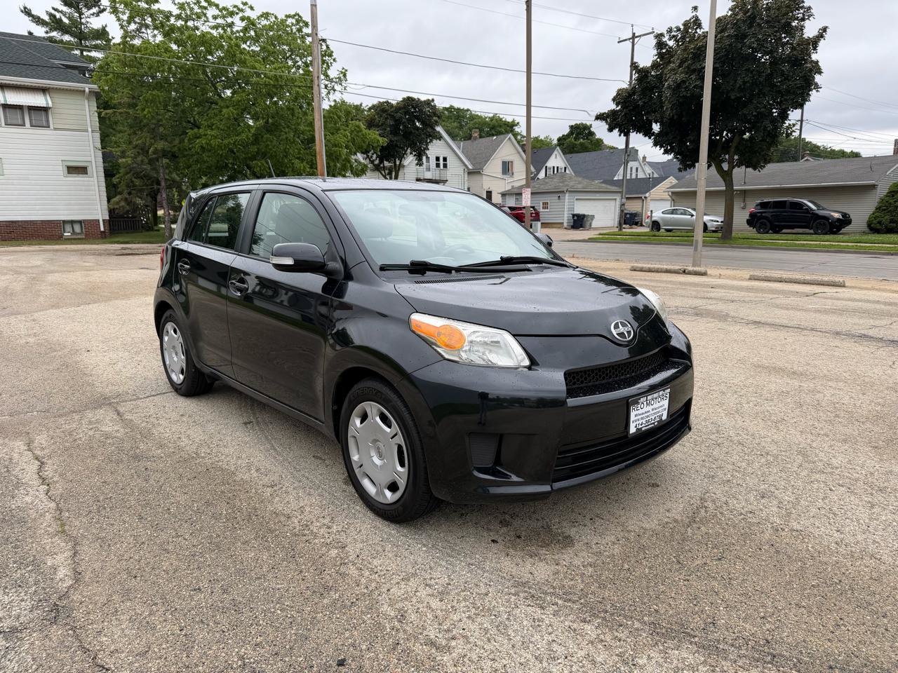 Used 2011 Scion xD FWD image 1