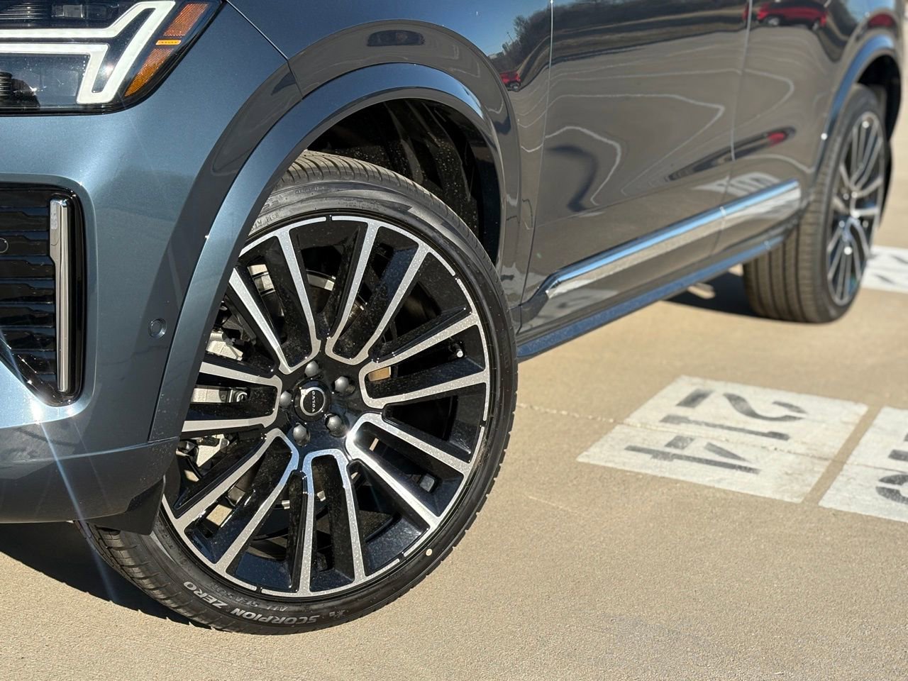 New 2026 Volvo XC90 B6 Ultra AWD/4WD image 9