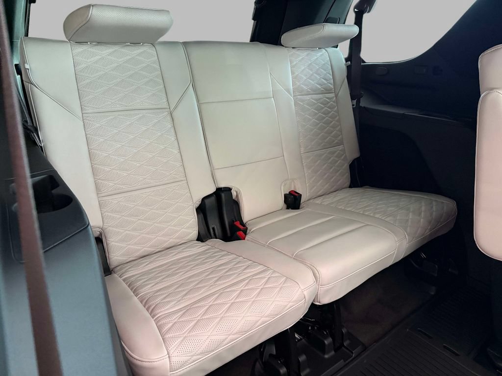 Used 2026 Cadillac Escalade Platinum Sport w/ LPO, ONYX Package AWD/4WD image 16