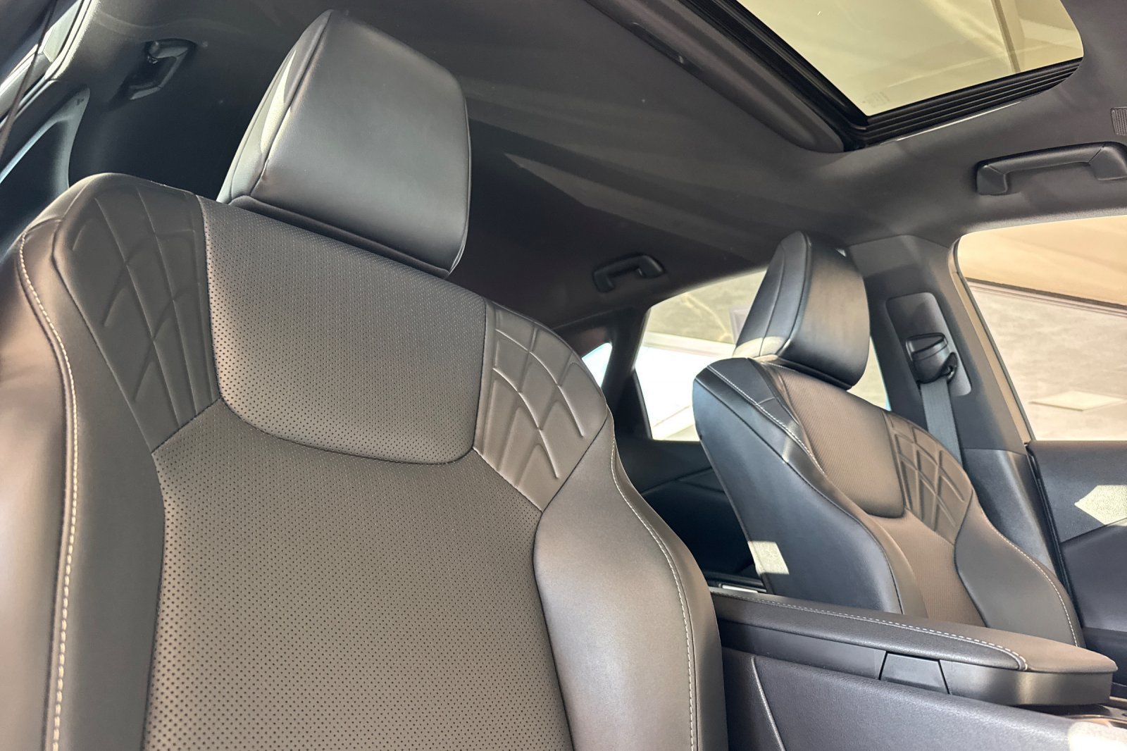 Certified 2026 Lexus RX 450h AWD w/ Convenience Package image 14