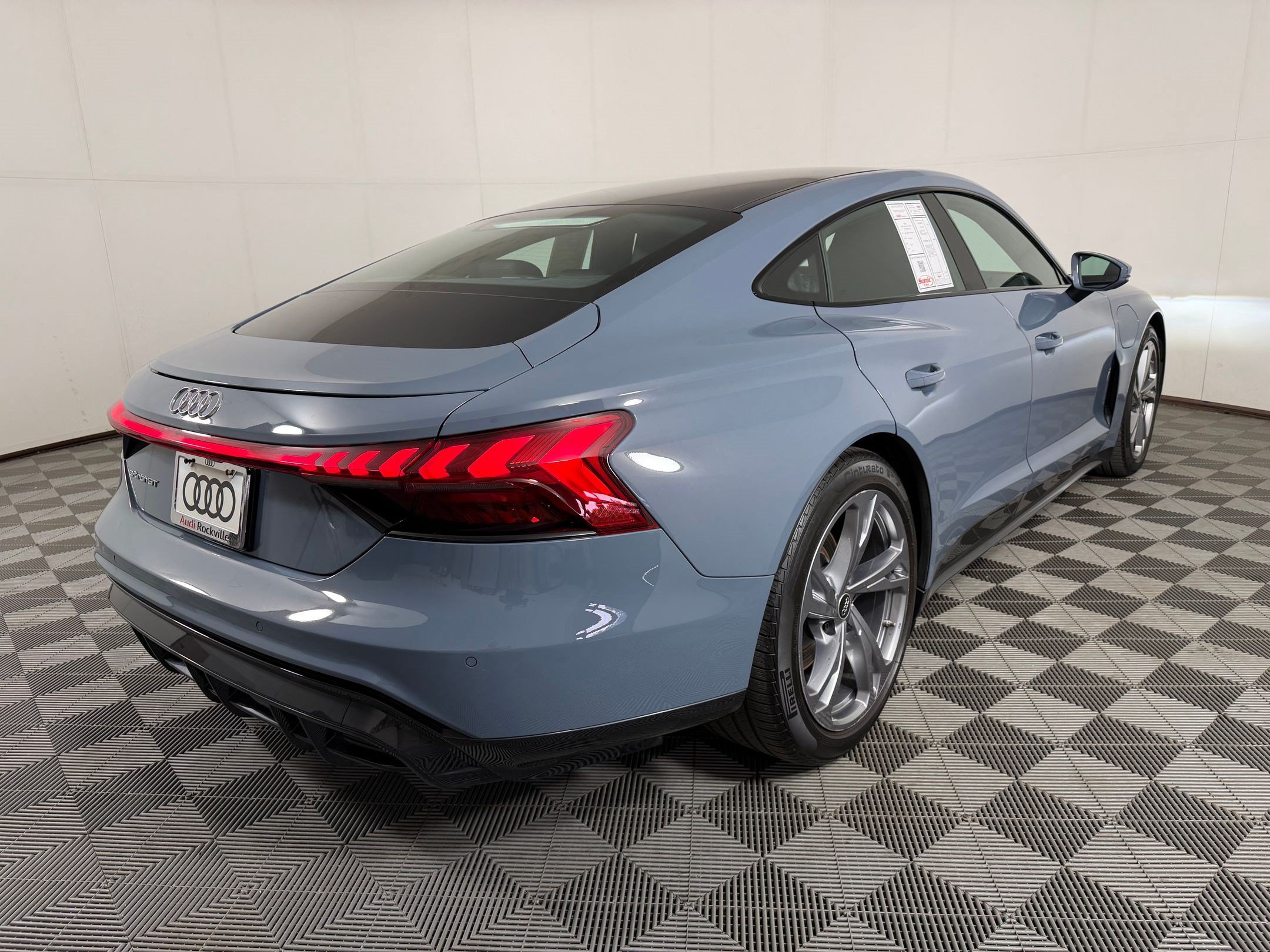 Used 2023 Audi e-tron GT Premium Plus AWD/4WD image 9