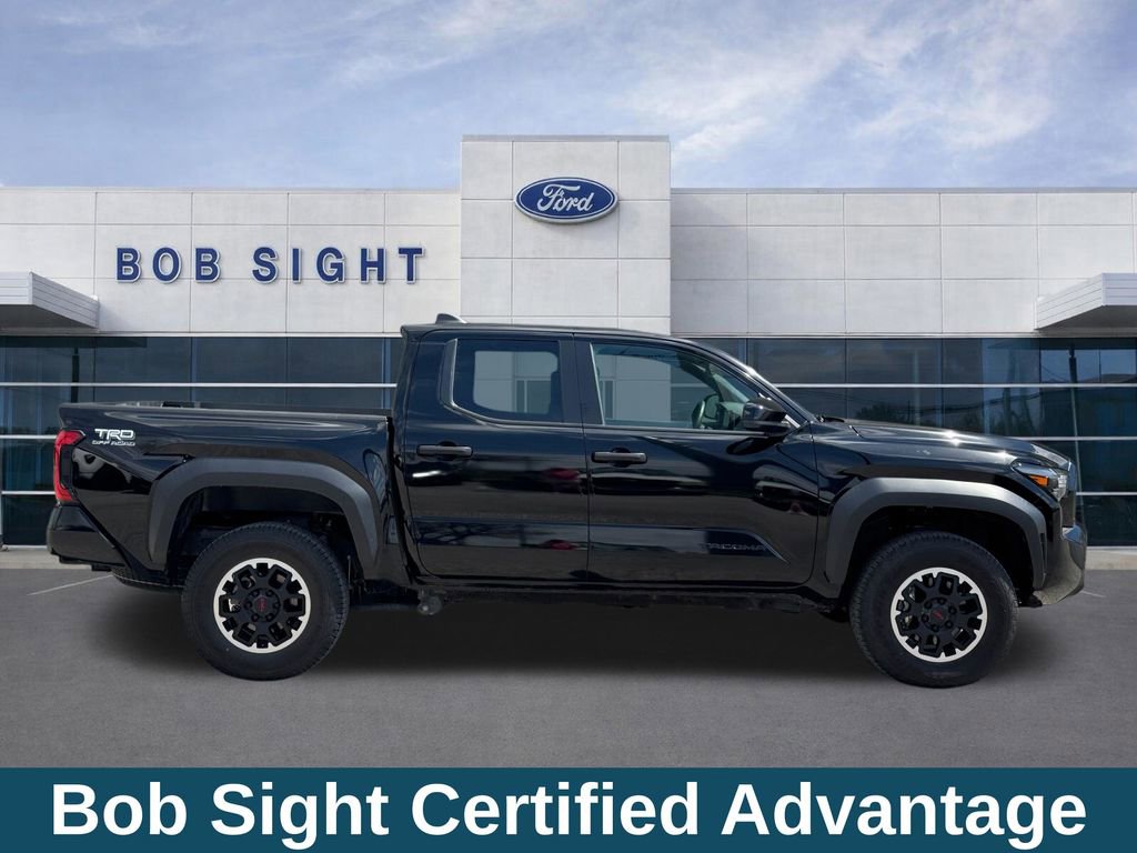 Used 2024 Toyota Tacoma TRD Off-Road AWD/4WD image 4