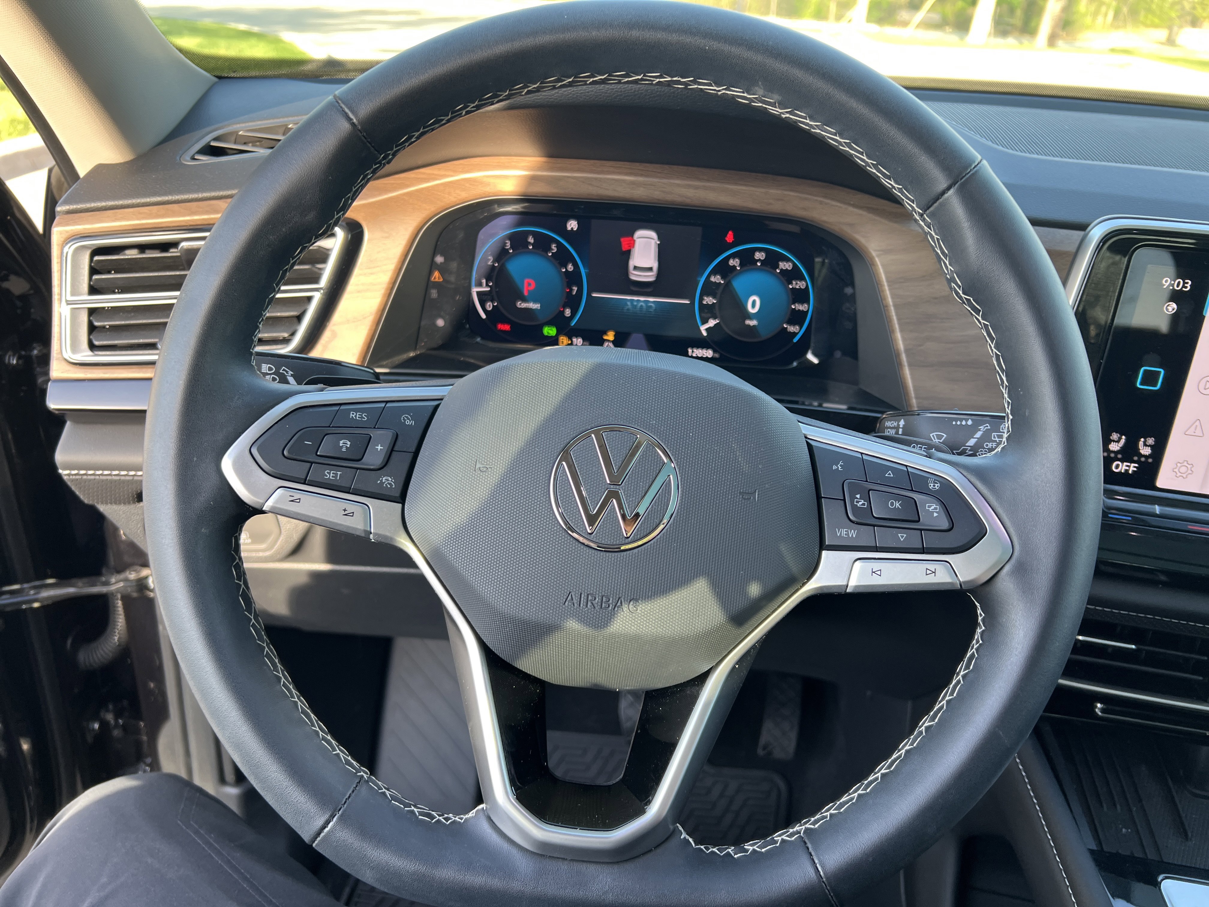 Certified 2025 Volkswagen Atlas SE w/ Panoramic Sunroof Package FWD image 17