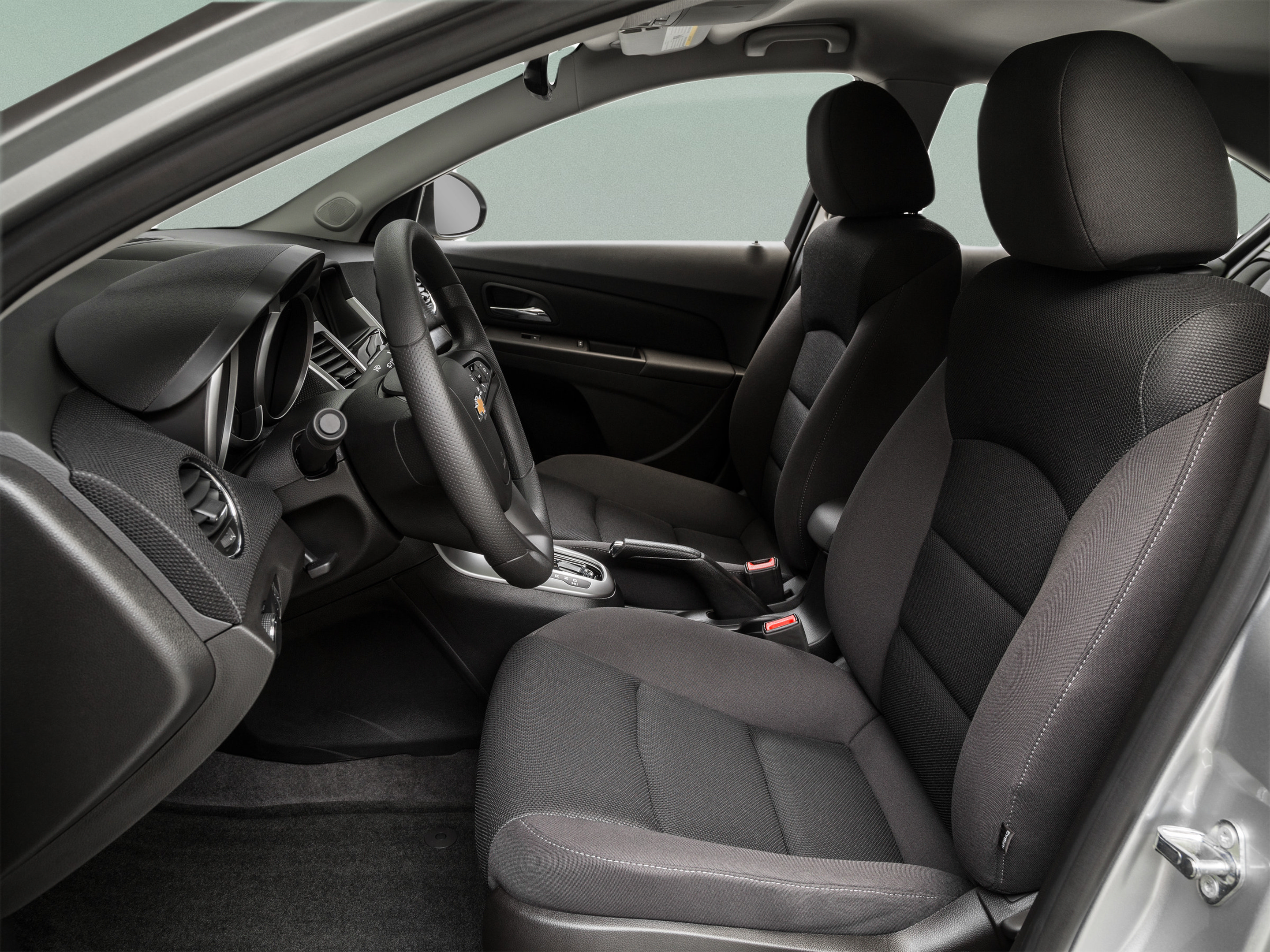 Used 2015 Chevrolet Cruze LT w/ Technology Package FWD image 16