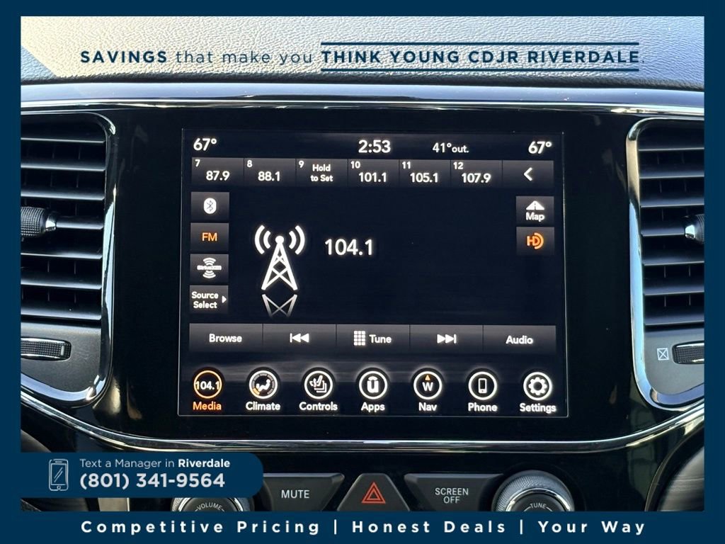 Used 2022 Jeep Grand Cherokee Laredo X image 15