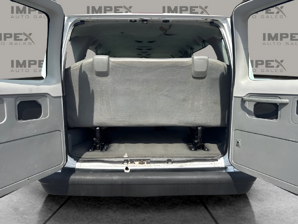 Used 2008 Ford E-350 and Econoline 350 XLT RWD image 18