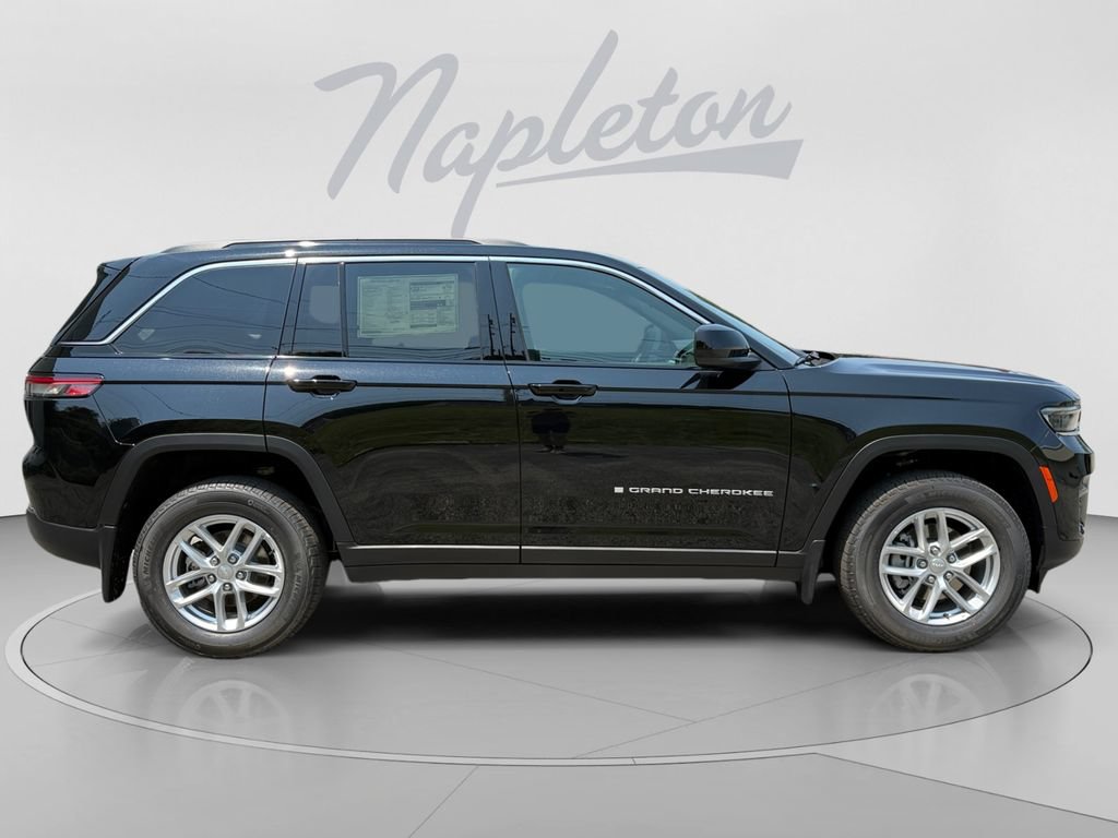 New 2026 Jeep Grand Cherokee Laredo X AWD/4WD image 8