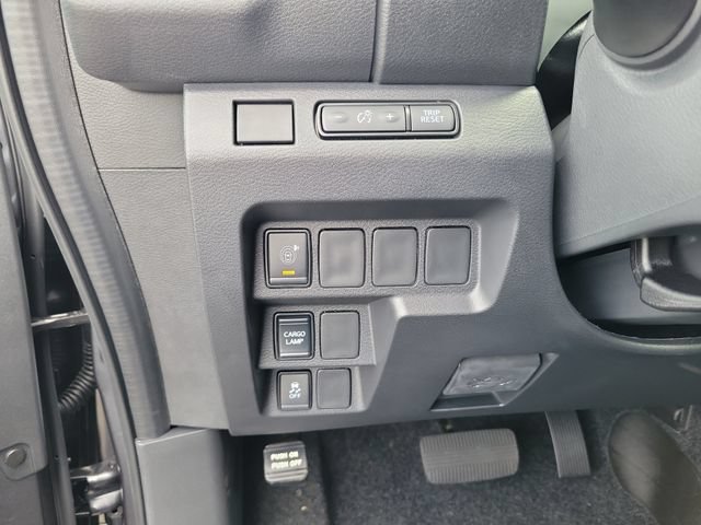 New 2026 Nissan Frontier SV w/ All-Weather Content Package AWD/4WD image 18