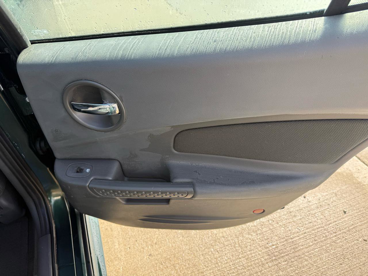 Used 2004 Pontiac Grand Prix GT2 w/ Leather Trim Pkg image 18