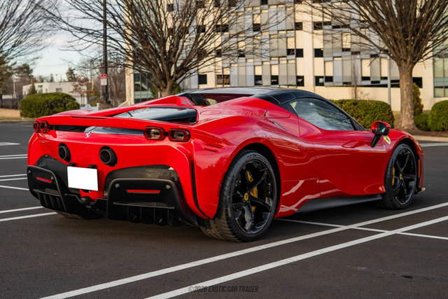 Used 2025 Ferrari SF90 Spider image 20