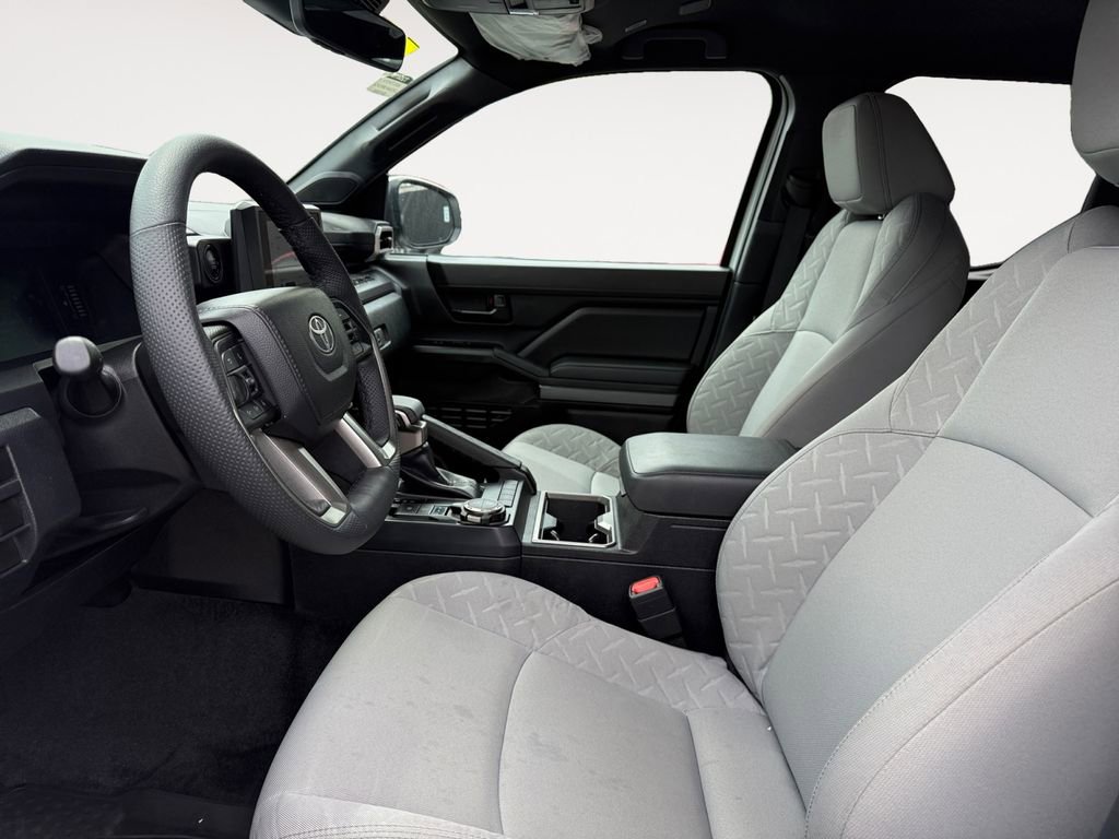 Used 2025 Toyota Tacoma SR5 AWD/4WD image 9