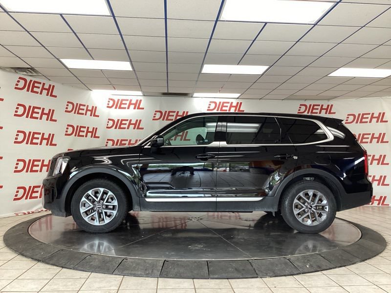 Certified 2024 Kia Telluride LX FWD image 4