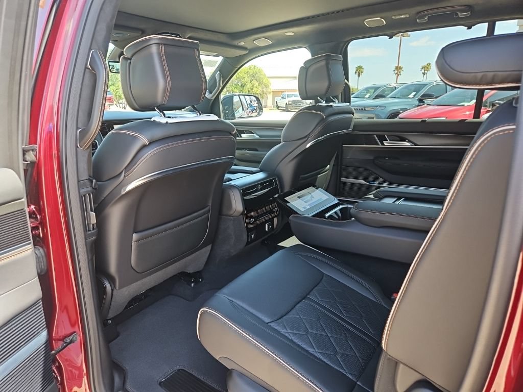 New 2026 Jeep Grand Wagoneer L Summit AWD/4WD image 20