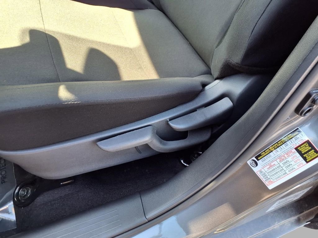 Used 2025 Nissan Kicks Play S FWD image 23