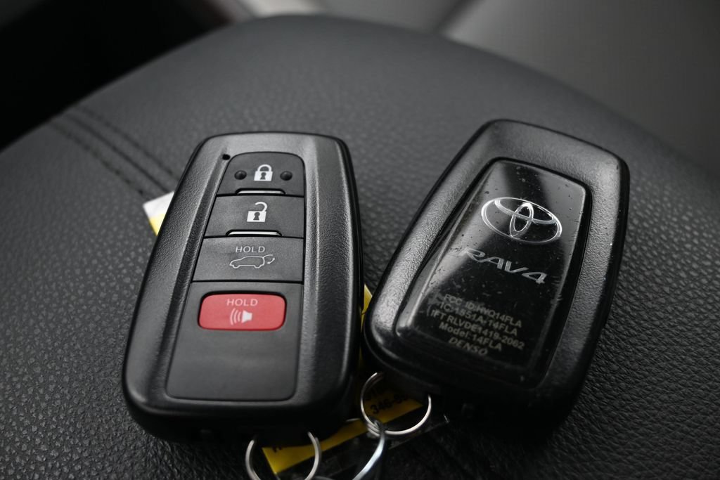 Used 2024 Toyota RAV4 Limited w/ Advanced Technology Package AWD/4WD image 28