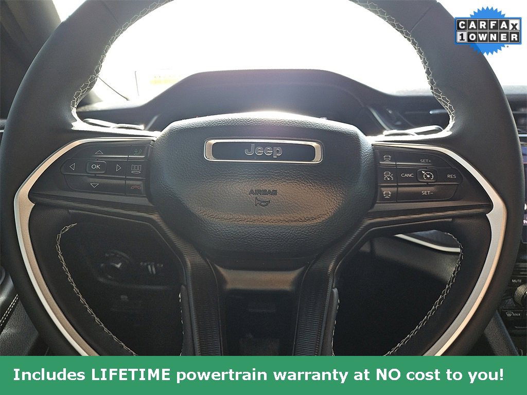 Used 2025 Jeep Grand Cherokee Laredo image 19