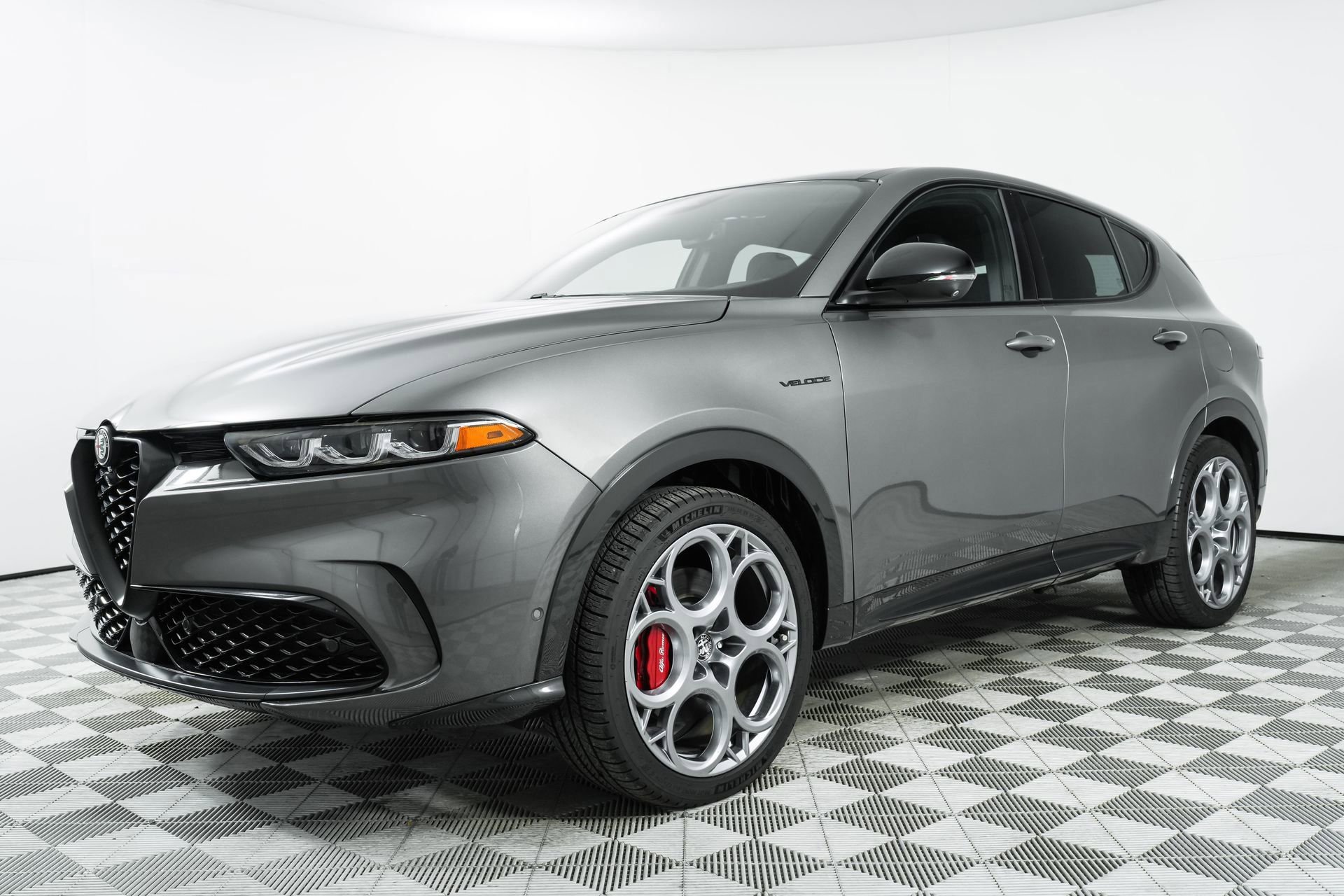 New 2024 Alfa Romeo Tonale Veloce w/ Active Assist Package image 3