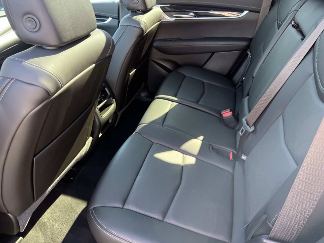 Certified 2024 Cadillac XT5 Premium Luxury w/ LPO, Floor Liner Package AWD/4WD image 12