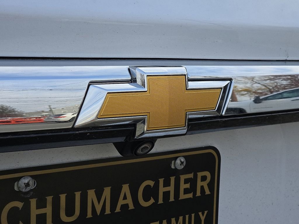 Used 2023 Chevrolet Traverse LT image 36