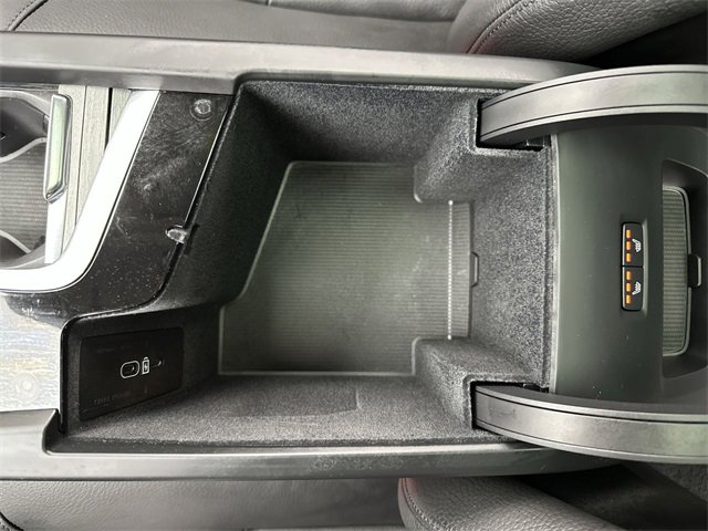 Certified 2025 Volvo XC60 B5 Plus w/ Climate Package image 21