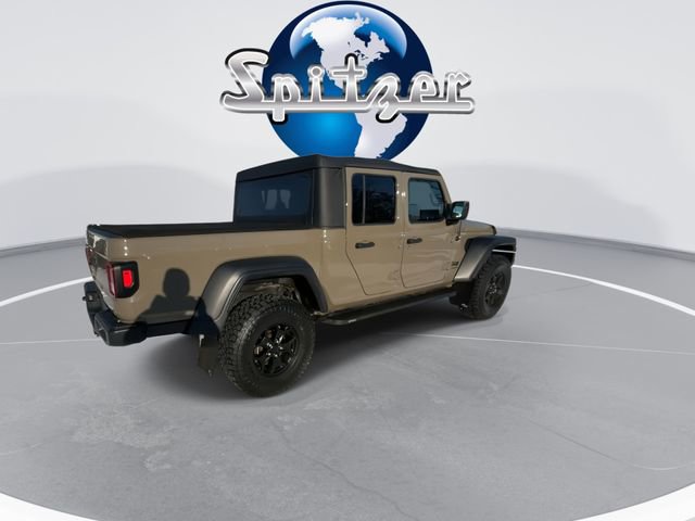 Used 2020 Jeep Gladiator Sport image 2