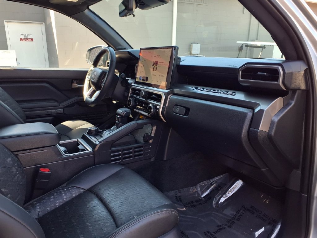 Certified 2026 Toyota Tacoma TRD Off-Road w/ TRD Off Road Premium Package AWD/4WD image 36