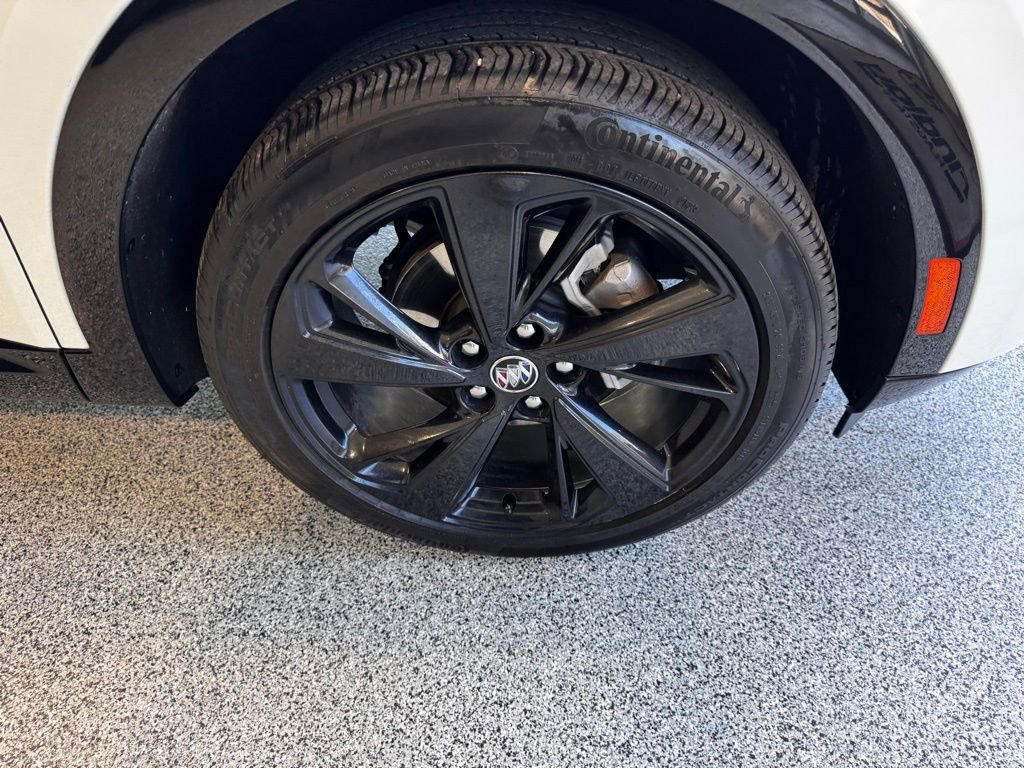 Used 2023 Buick Envision Preferred w/ Sport Touring Package image 9
