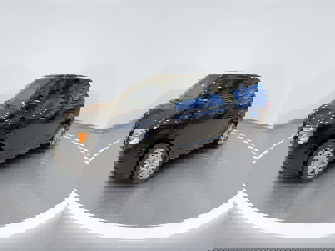 Used 2019 Dodge Grand Caravan SE image 4