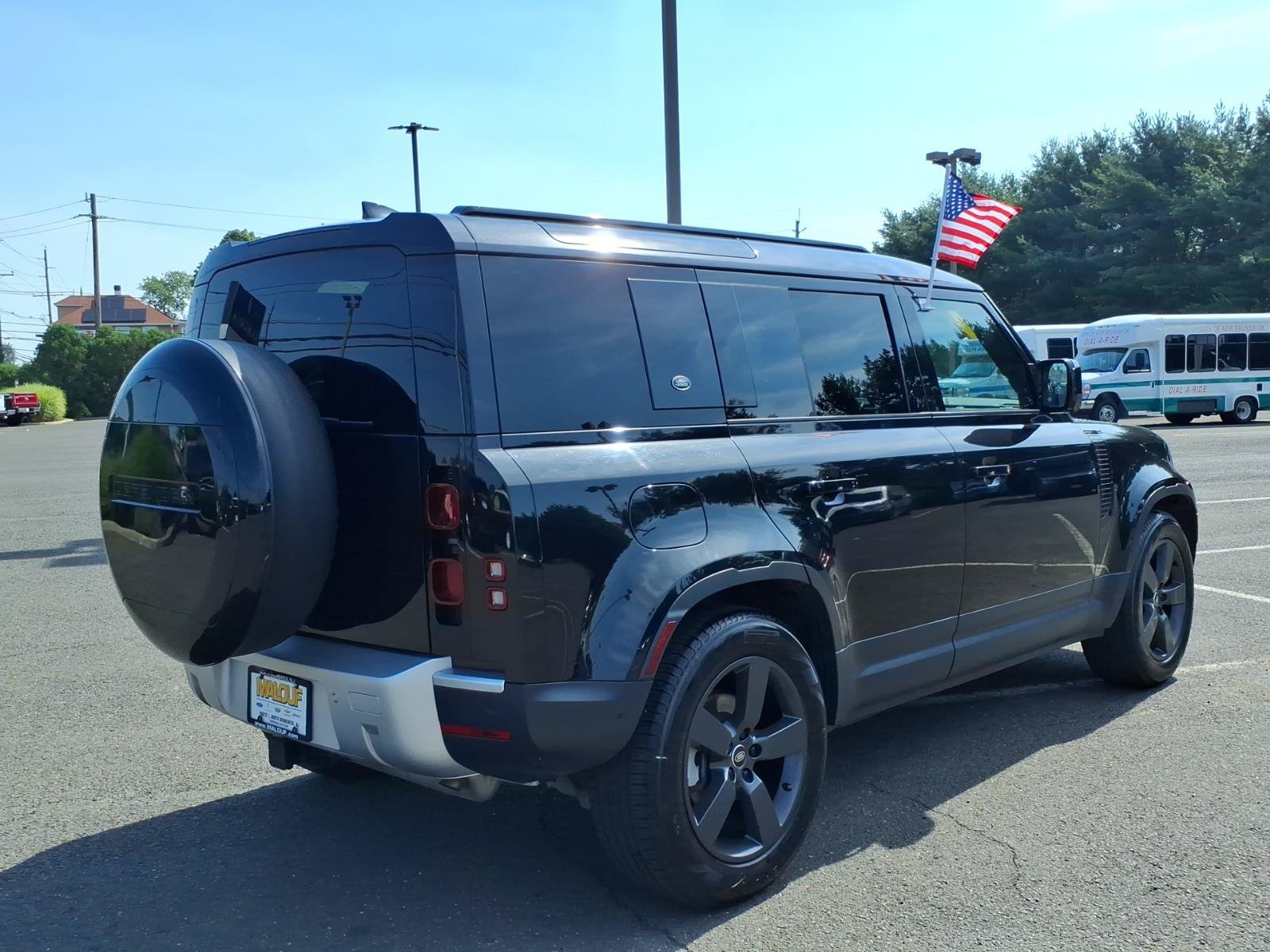 Used 2024 Land Rover Defender 110 S AWD/4WD image 6