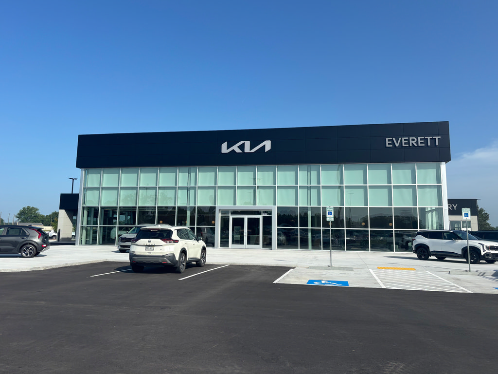 Used 2025 Kia Sportage EX FWD image 7