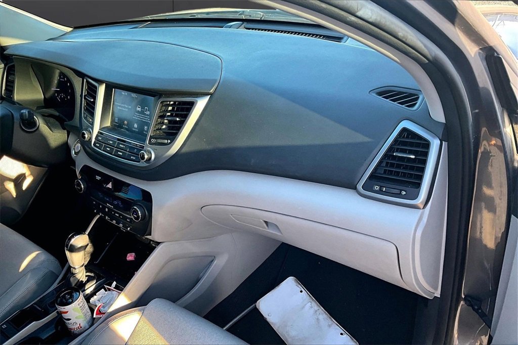 Used 2018 Hyundai Tucson Sport image 16