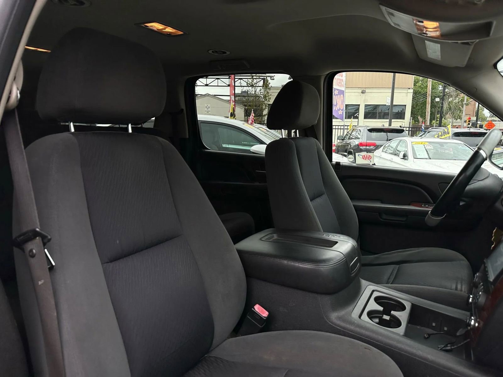 Used 2009 Chevrolet Suburban LT image 20