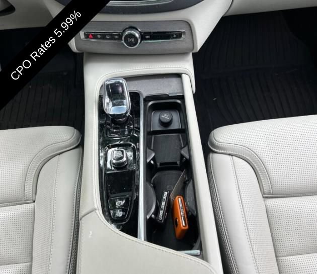 Used 2025 Volvo XC90 T8 Ultra AWD/4WD image 11