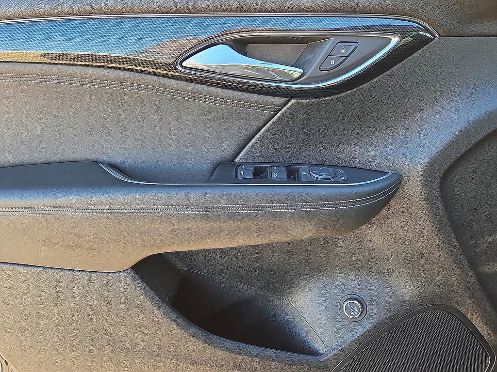 Used 2023 Buick Envision Preferred image 21