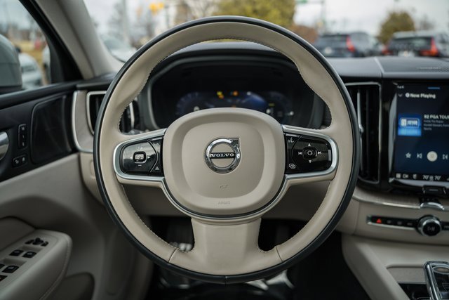 Used 2022 Volvo XC60 T8 Inscription w/ Advanced Package image 29
