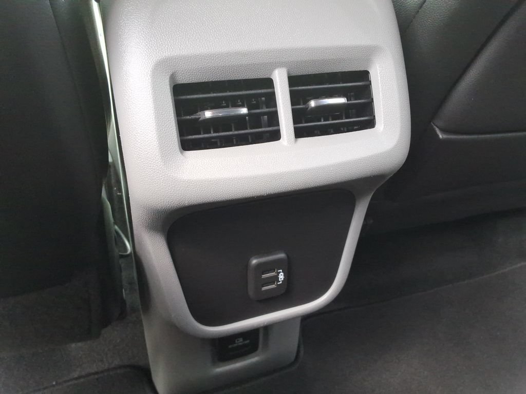 Certified 2024 GMC Terrain SLT w/ Infotainment Package II AWD/4WD image 19
