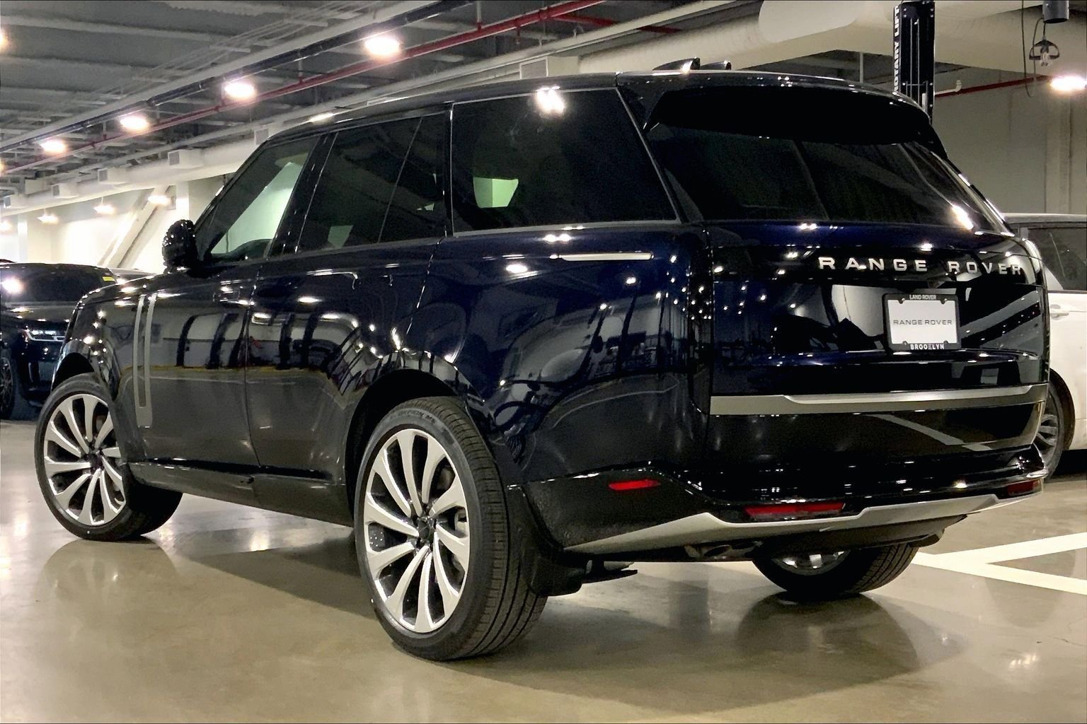 New 2026 Land Rover Range Rover SE image 12